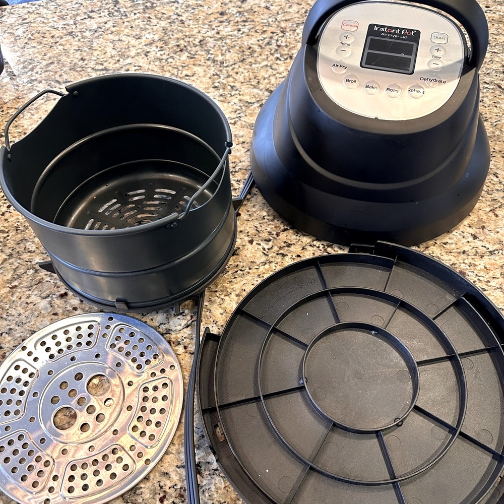 Instant Pot Air Fryer Lid- Like New